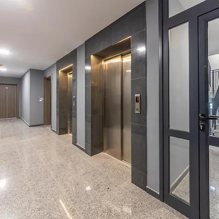 Modern View Flat With Free Parking Apartment Warna