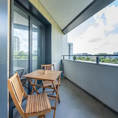 Modern View Flat With Free Parking Warna
