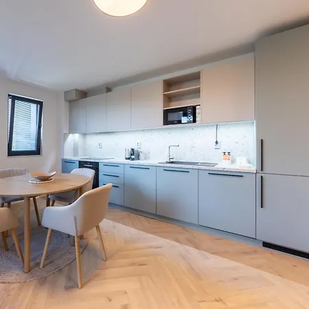 Apartment Modern View Flat With Free Parking Warna