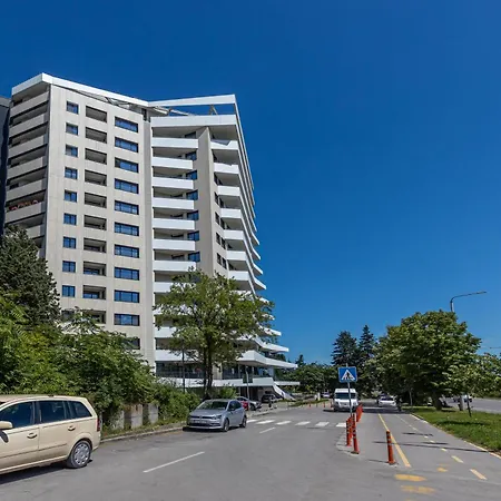 Apartment Modern View Flat With Free Parking